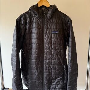 Patagonia Men's Black Nano Puff Jacket, Size M